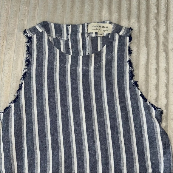 CLOTH & STONE WOMEN’S FRAY BUTTON BACK TANK TOP: XS - Picture 3 of 7